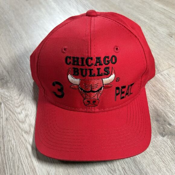 Vintage 1993 Chicago Bulls Hat Snapback NBA Champs 3 Peat Jordan Red G Cap - Picture 1 of 9